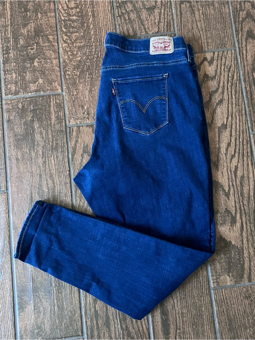 Levi's Women's Dark Wash 711 Skinny Jeans 18W